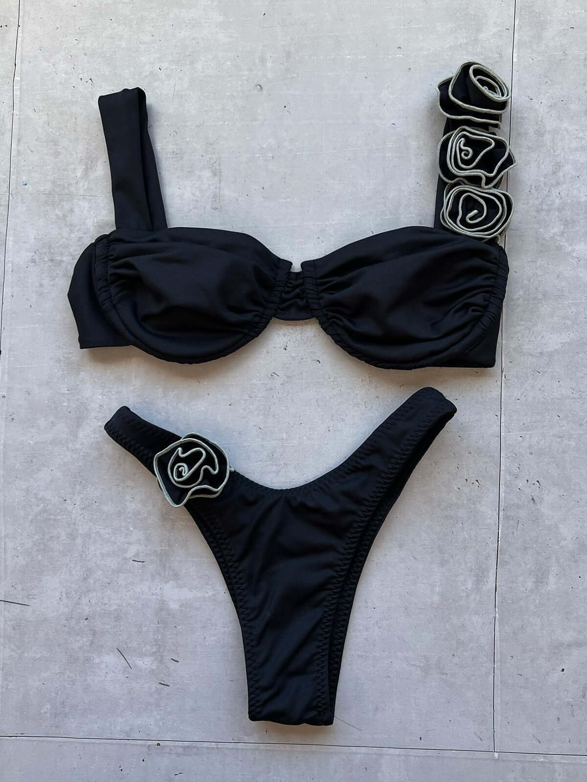 Nikki's 3D Rose Thong Bikini