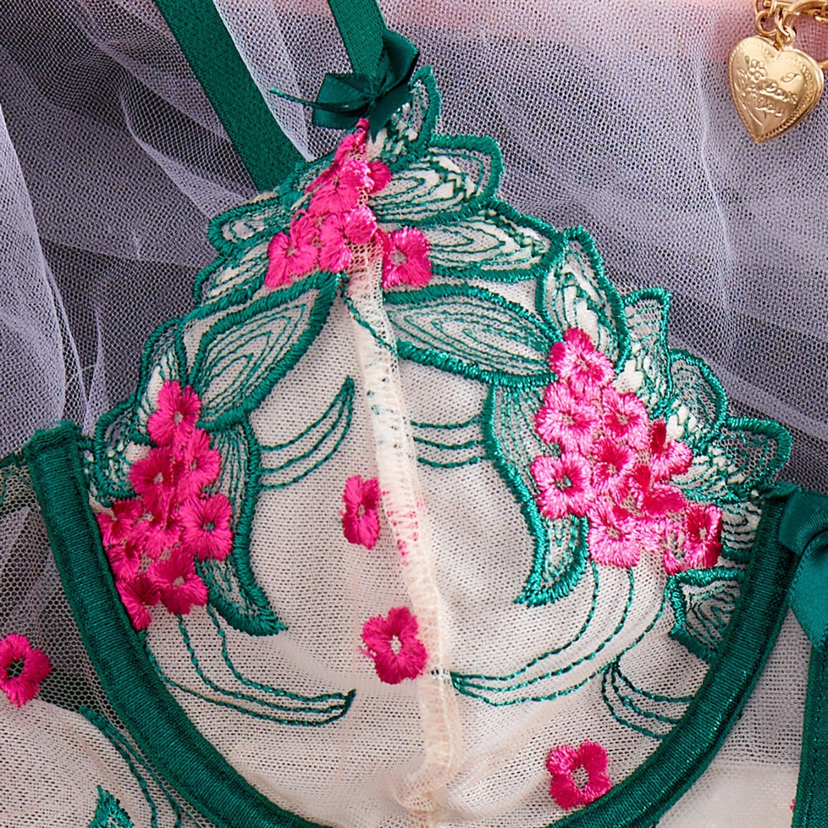 Full Bloom Mid Chest Set