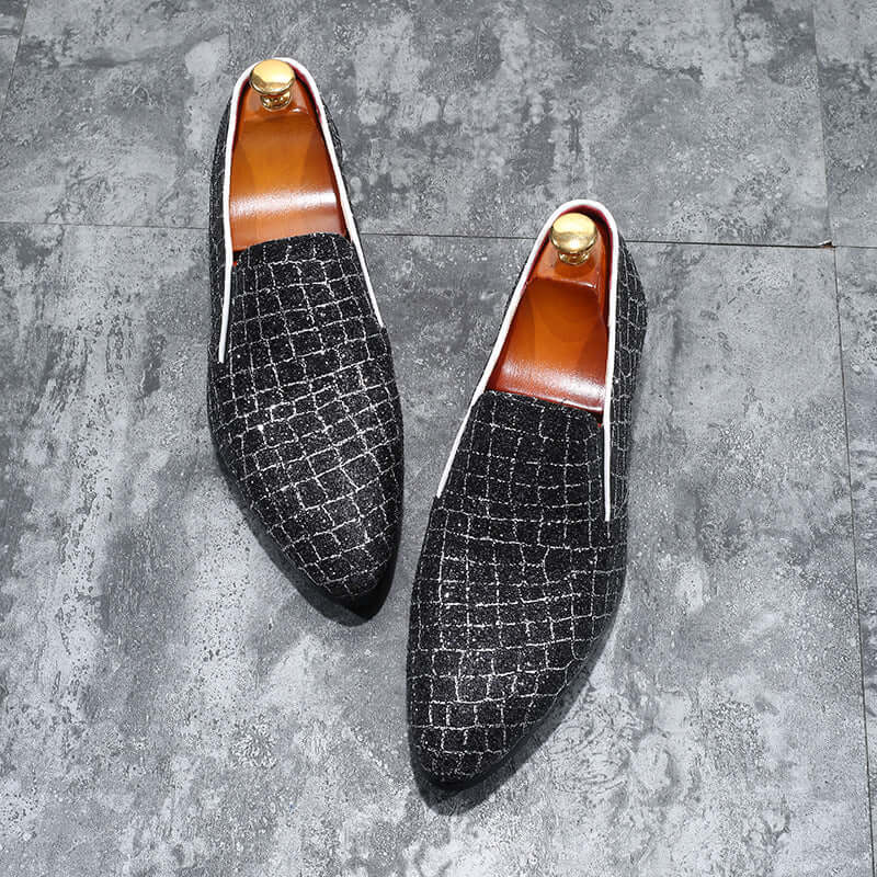 Flashy Pointed Shoes