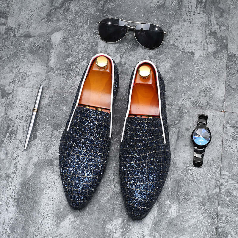Flashy Pointed Shoes