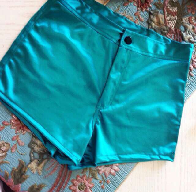 Festival Glossy Shorts